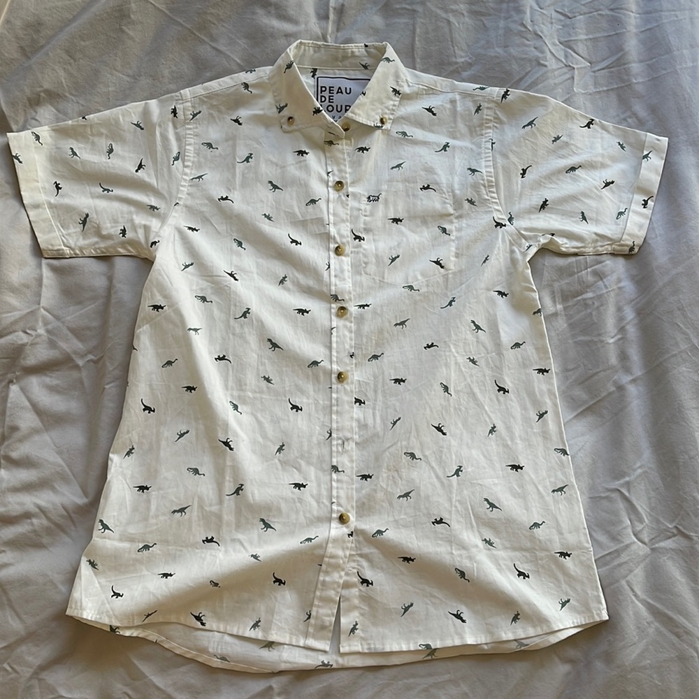 Peau De Loup 100% Cotton Dinosaur Button Up T-Shirt. Size 8/Medium..